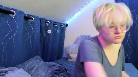 Atticus Pendragon online show from February 15, 2026, 4:20 am