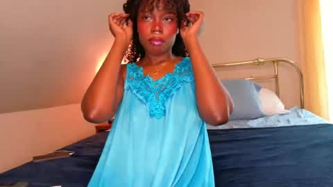Snapshot of sparklingsoleil chatting on June 29, 2026, 3:56 pm Soleil online show from June 29, 2026, 3:56 pm