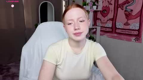 Snapshot of sparky_fox chatting on July 19, 2026, 12:25 am Nika online show from July 19, 2026, 12:25 am