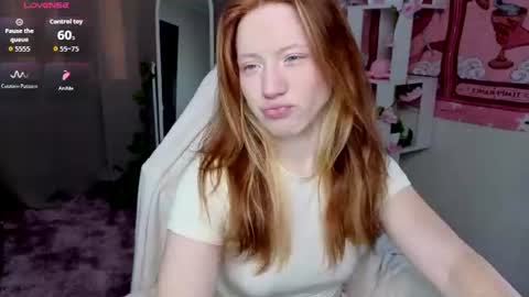Snapshot of sparky_fox chatting on July 28, 2026, 12:18 am Nika online show from July 28, 2026, 12:18 am