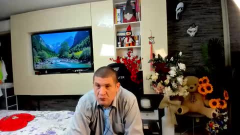 Snapshot of spartandaddy48 chatting on May 13, 2026, 6:55 am Spartan online show from May 13, 2026, 6:55 am