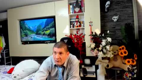 Snapshot of spartandaddy48 chatting on May 16, 2026, 1:02 am Spartan online show from May 16, 2026, 1:02 am