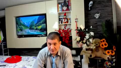 Snapshot of spartandaddy48 chatting on May 16, 2026, 8:07 pm Spartan online show from May 16, 2026, 8:07 pm