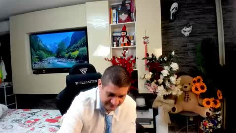 Snapshot of spartandaddy48 chatting on May 20, 2026, 6:47 pm Spartan online show from May 20, 2026, 6:47 pm