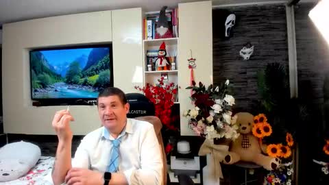 Snapshot of spartandaddy48 chatting on May 27, 2026, 6:49 pm Spartan online show from May 27, 2026, 6:49 pm