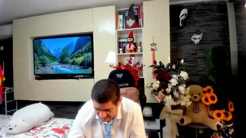 Snapshot of spartandaddy48 chatting on June 1, 2026, 5:25 pm Spartan online show from June 1, 2026, 5:25 pm