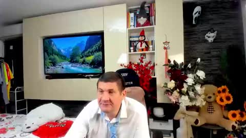 Snapshot of spartandaddy48 chatting on June 2, 2026, 11:40 pm Spartan online show from June 2, 2026, 11:40 pm
