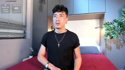 Snapshot of spencerwhite_ chatting on May 7, 2026, 9:09 pm Spencer online show from May 7, 2026, 9:09 pm