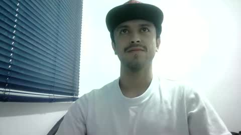 sperm_donor94 online show from December 12, 2024, 6:21 pm