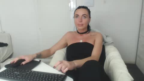 Carla online show from February 10, 2025, 8:42 pm