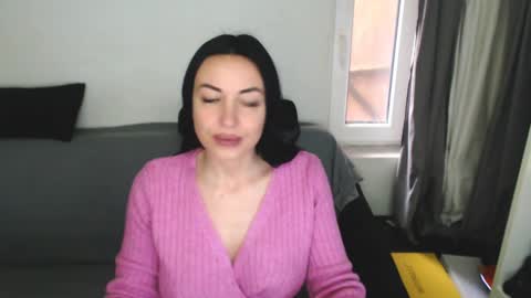 Carla online show from April 2, 2026, 12:58 pm