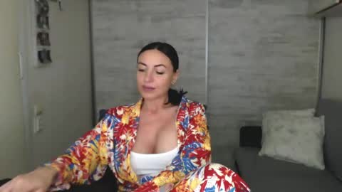 Carla online show from May 9, 2026, 2:55 pm