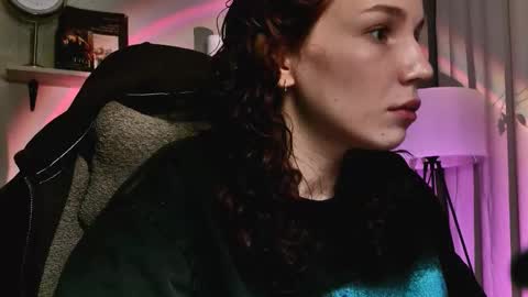 spicy___caramel online show from April 18, 2026, 7:40 pm