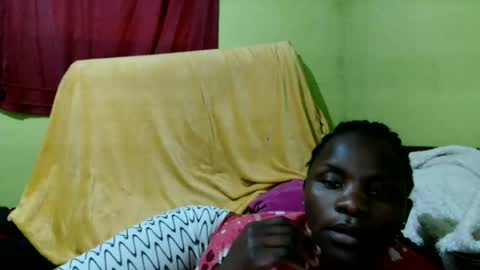 Snapshot of spicy_bella69 chatting on June 16, 2026, 5:43 am spicy_bella69 online show from June 16, 2026, 5:43 am