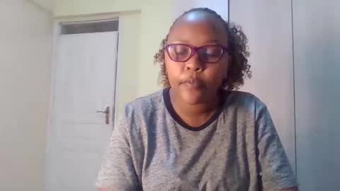 spicy_vibezz online show from October 21, 2025, 7:42 am
