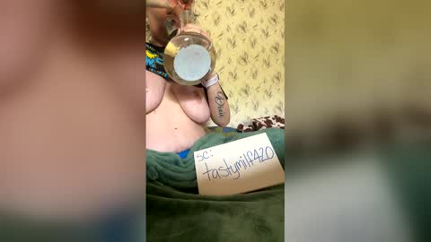 Snapshot of spicymama222 chatting on June 1, 2026, 2:30 pm spicymama222 online show from June 1, 2026, 2:30 pm
