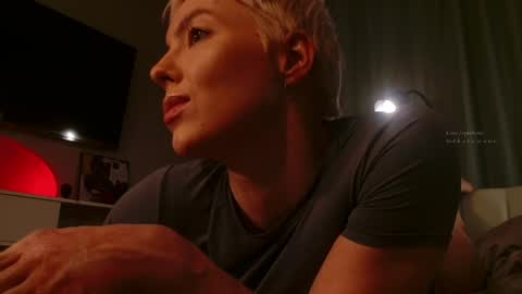 Elizabeth online show from April 16, 2026, 6:19 pm