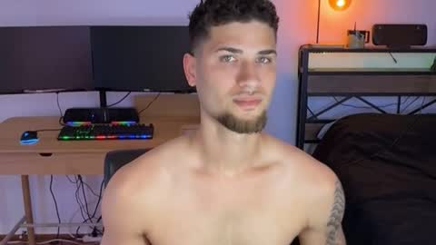 Splash8x online show from April 17, 2026, 4:54 pm