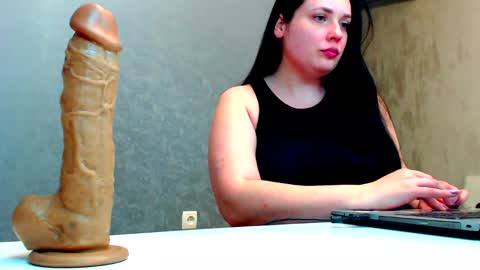 Snapshot of spoiled_lilit chatting on February 9, 2025, 5:43 pm Lilith online show from February 9, 2025, 5:43 pm