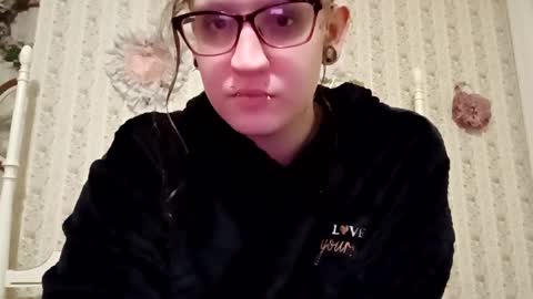 spoiledprincess4 online show from January 29, 2025, 9:07 pm