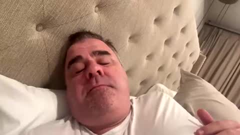 sprtsnut33 online show from September 24, 2025, 7:44 am