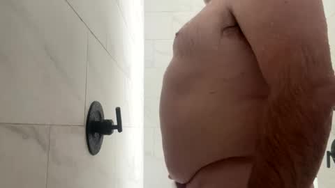 sprtsnut33 online show from October 18, 2025, 4:41 pm