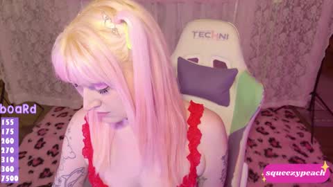 squeezypeach online show from September 12, 2025, 2:44 am