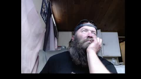 Snapshot of squegly chatting on April 3, 2026, 9:13 pm Bryan online show from April 3, 2026, 9:13 pm