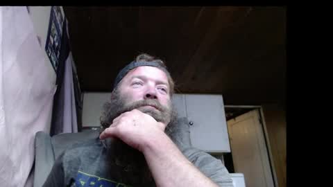 Snapshot of squegly chatting on May 2, 2026, 12:43 pm Bryan online show from May 2, 2026, 12:43 pm