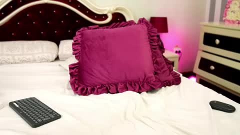 Stacy online show from May 27, 2026, 1:57 am