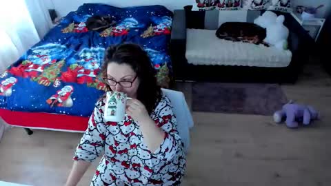 Kim online show from December 5, 2025, 9:40 am