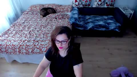 Kim online show from December 16, 2025, 9:25 am