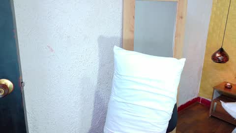 Snapshot of squirter_girl69 chatting on January 16, 2025, 7:28 am squirter_girl69 online show from January 16, 2025, 7:28 am