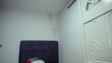 Snapshot of squirter_girl69 chatting on February 26, 2025, 7:09 am squirter_girl69 online show from February 26, 2025, 7:09 am