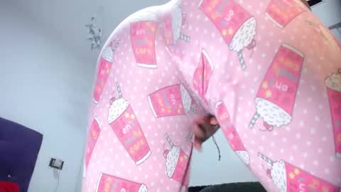 Snapshot of squirter_girl69 chatting on February 28, 2025, 9:58 am squirter_girl69 online show from February 28, 2025, 9:58 am