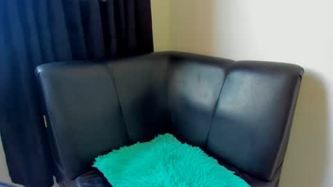 Snapshot of squirttati33 chatting on January 18, 2025, 1:29 pm Tati online show from January 18, 2025, 1:29 pm