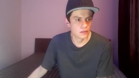 sr_bolaiinas online show from December 17, 2024, 2:55 am