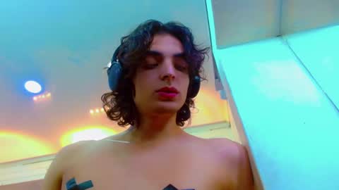 ethan online show from November 1, 2025, 1:57 pm