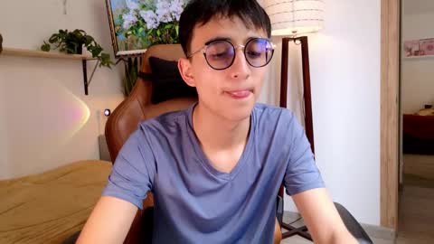 Snapshot of sr_evann chatting on March 8, 2026, 5:28 pm sr_evann online show from March 8, 2026, 5:28 pm