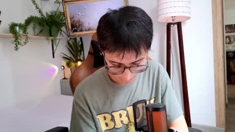Snapshot of sr_evann chatting on May 28, 2026, 4:37 pm sr_evann online show from May 28, 2026, 4:37 pm