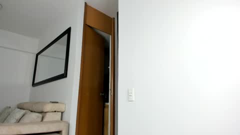 Snapshot of sr_smit_hot chatting on May 20, 2026, 9:54 pm ANDR online show from May 20, 2026, 9:54 pm