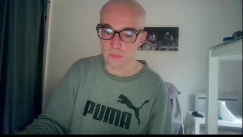 Snapshot of ssenzo chatting on December 16, 2024, 7:26 am ssenzo online show from December 16, 2024, 7:26 am