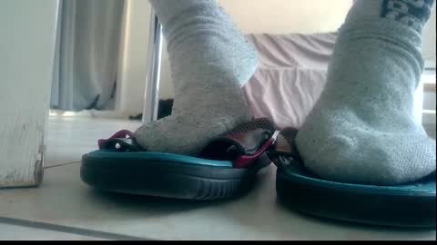 Snapshot of ssenzo chatting on December 17, 2024, 8:23 am ssenzo online show from December 17, 2024, 8:23 am