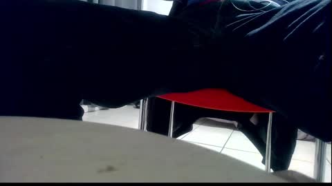 Snapshot of ssenzo chatting on December 17, 2024, 6:53 pm ssenzo online show from December 17, 2024, 6:53 pm