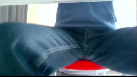 Snapshot of ssenzo chatting on December 25, 2024, 2:23 pm ssenzo online show from December 25, 2024, 2:23 pm