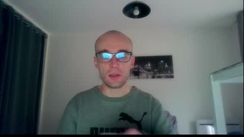 Snapshot of ssenzo chatting on January 6, 2025, 7:42 am ssenzo online show from January 6, 2025, 7:42 am