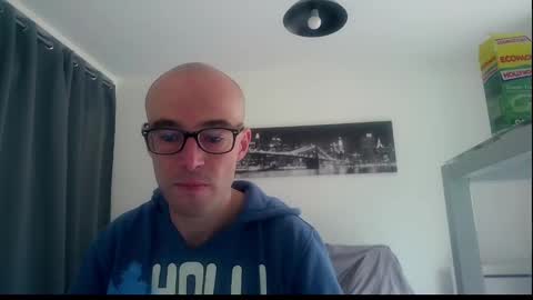 Snapshot of ssenzo chatting on February 11, 2025, 11:43 am ssenzo online show from February 11, 2025, 11:43 am