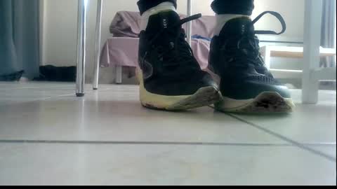 Snapshot of ssenzo chatting on January 8, 2026, 10:06 am ssenzo online show from January 8, 2026, 10:06 am