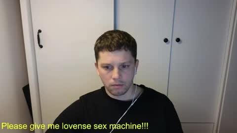 st1vemaster01 online show from April 23, 2026, 3:14 pm