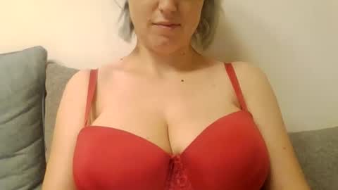 Snapshot of stacey_amelly chatting on February 2, 2026, 12:42 am Amelly online show from February 2, 2026, 12:42 am
